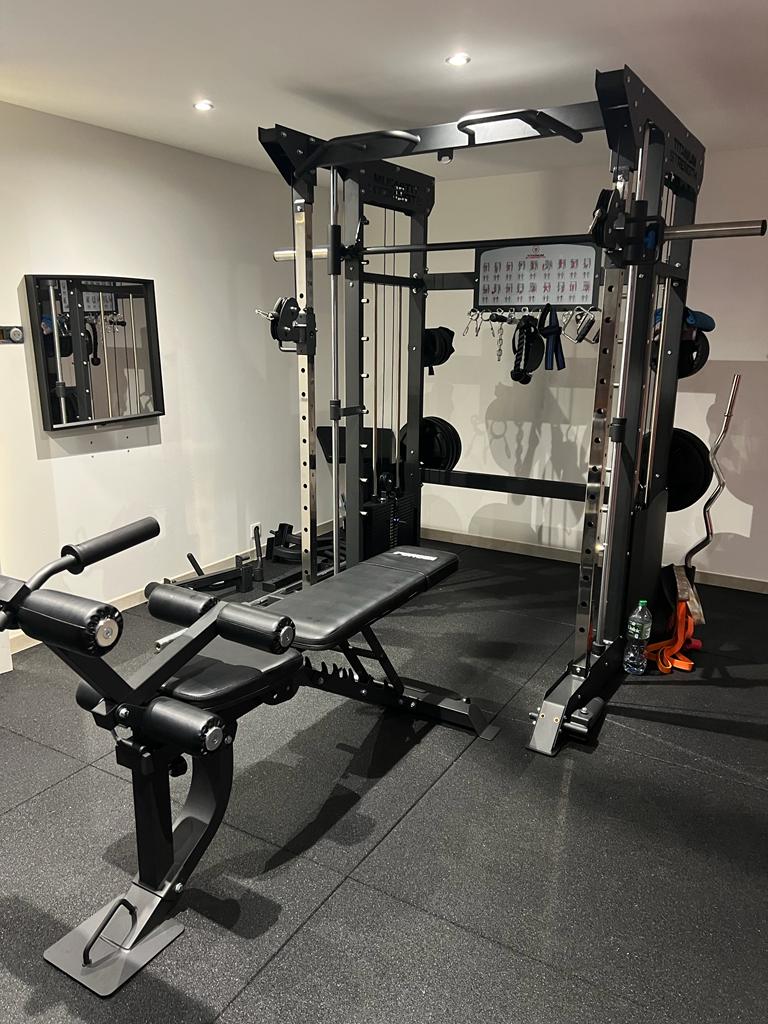 10 exercices avec banc de musculation