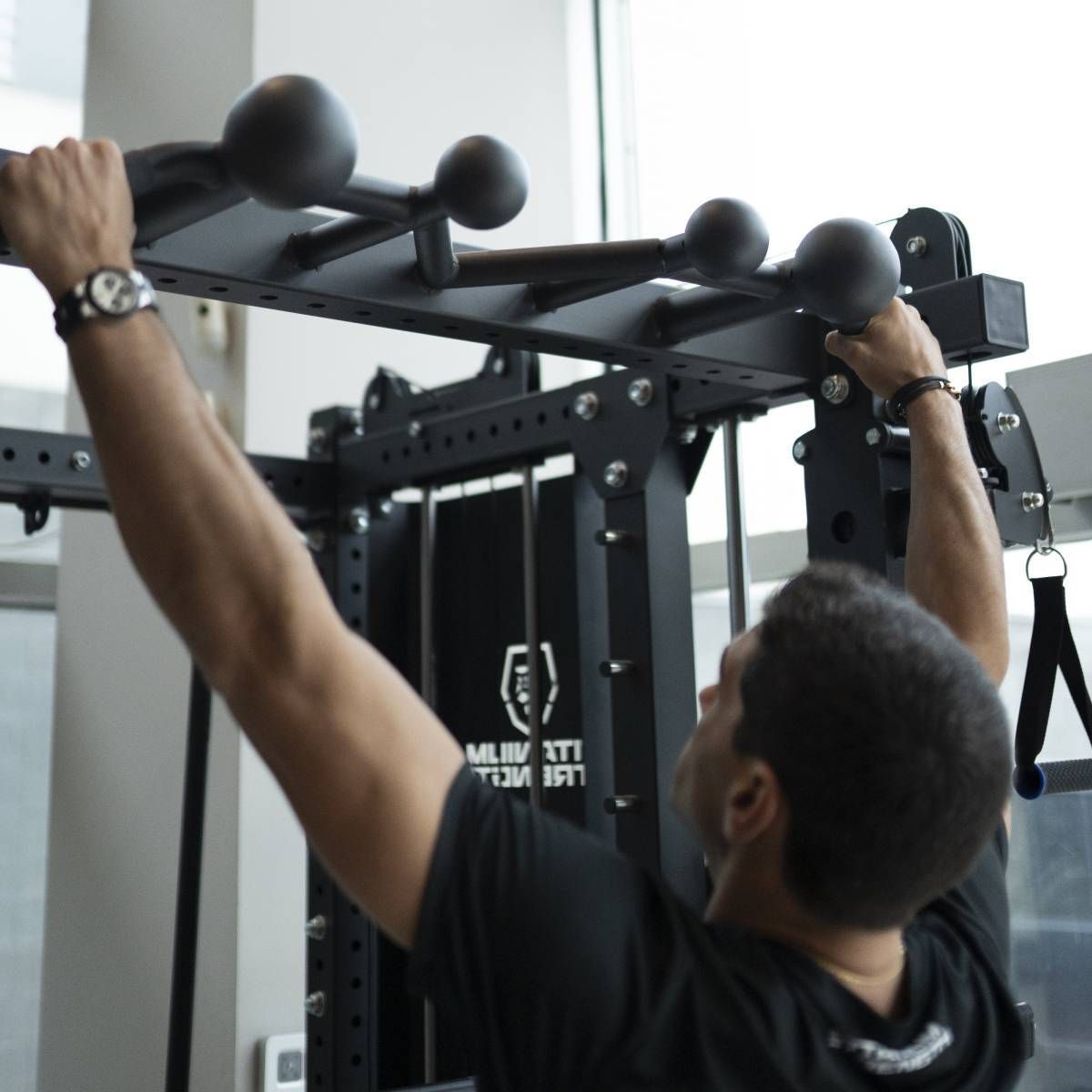 Smith Machine Multifonctionnelle B500 PRO - Machine Smith Commerciale à Double Poulie + Rack