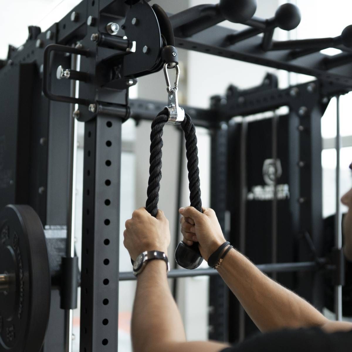 Smith Machine Multifonctionnelle B500 PRO - Machine Smith Commerciale à Double Poulie + Rack