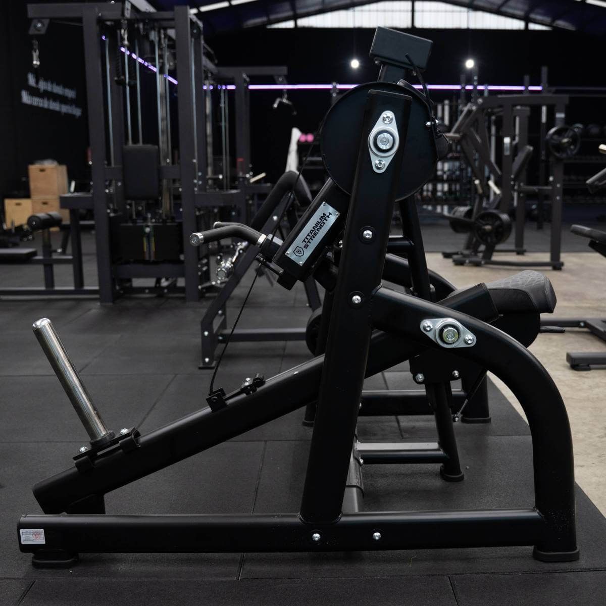 CURL BICEPS AVEC CHARGE DE DISQUES BLACK SERIES