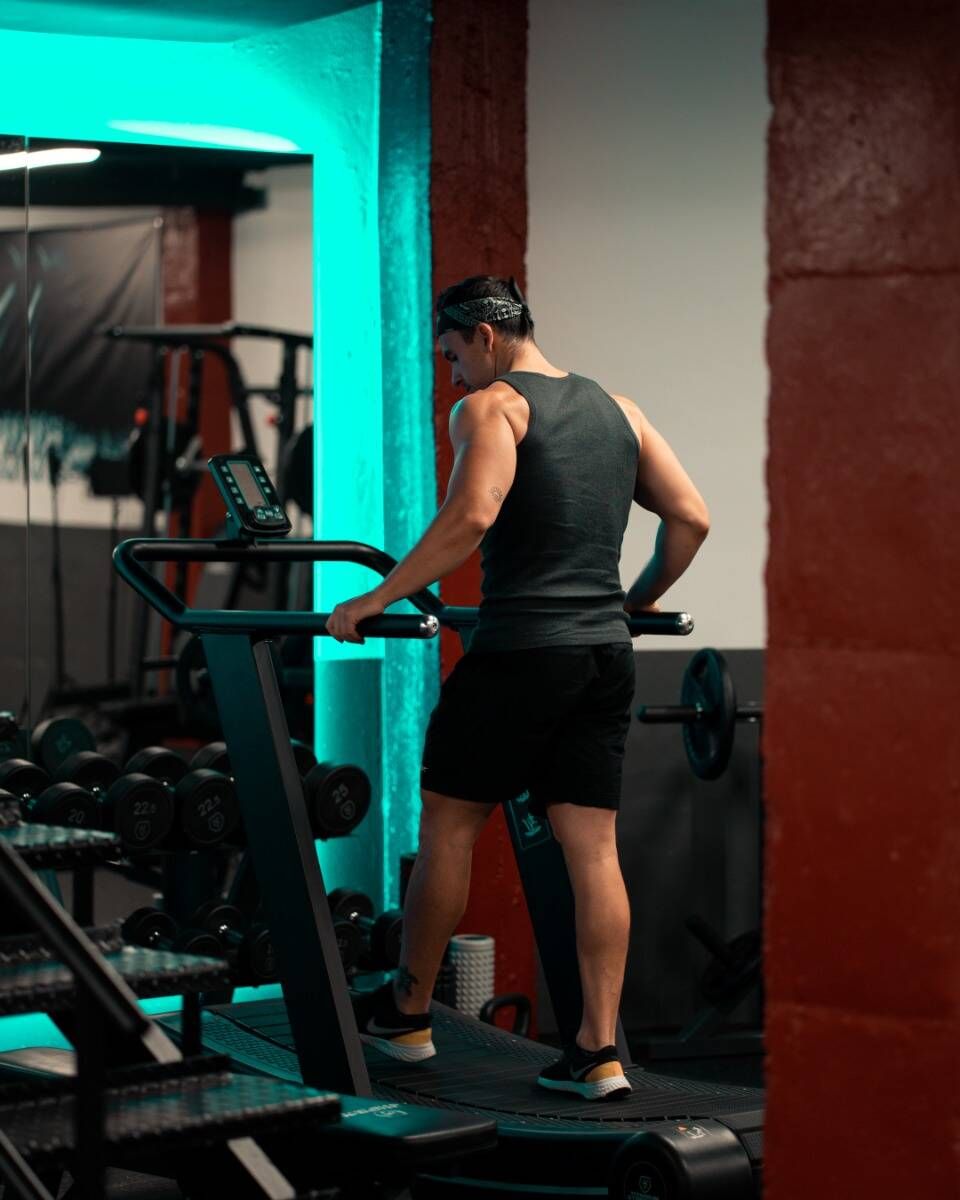 Tapis de course incurvé Pro - Commercial