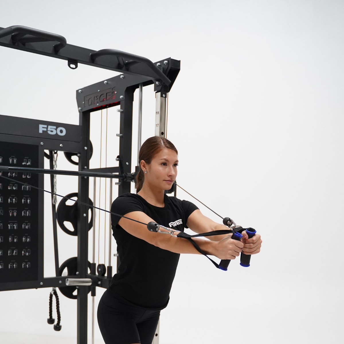 Station de musculation compacte F50 V2 Force USA