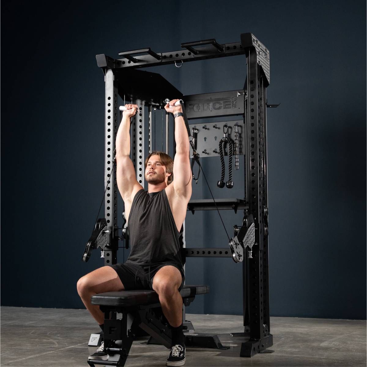 Functional Trainer Rack – Double Poulie Réglable + Rack