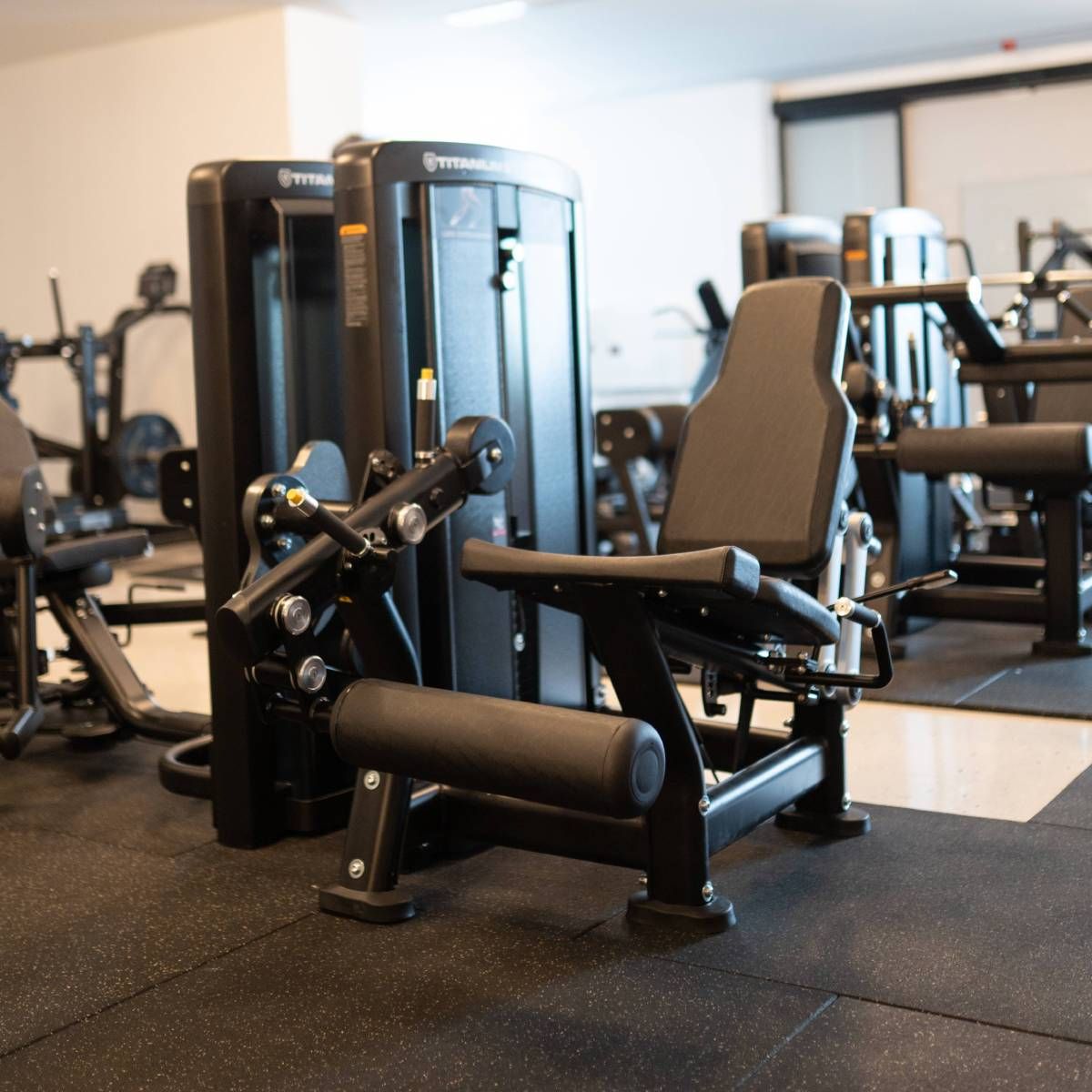 Leg Extension Genesis Series