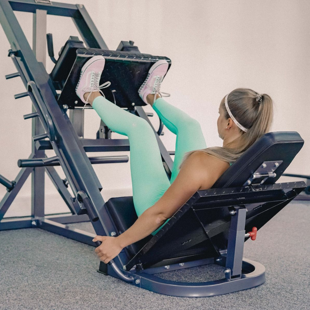 Leg press & hack squat Supreme - Titanium Strength