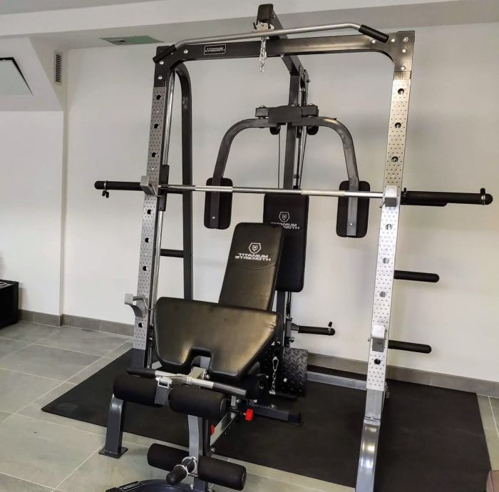 Multipower - Smith Machine Avec Poulie Haute et Basse - Titanium Strength