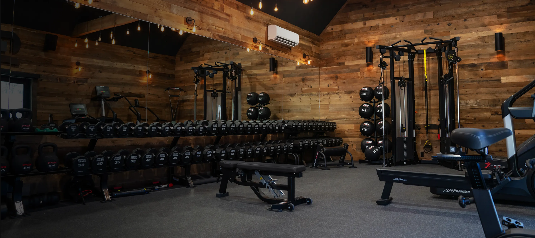 10 exercices avec une station de musculation