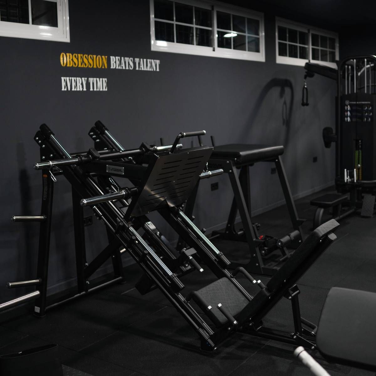 PRESSE À JAMBES DE 45 DEGRÉS BLACK SERIES