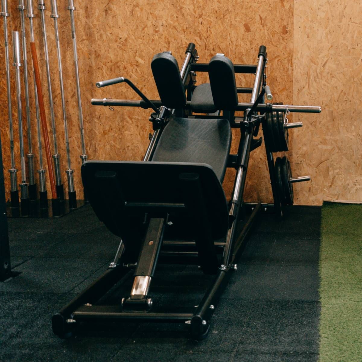 HACK SQUAT BLACK SERIES